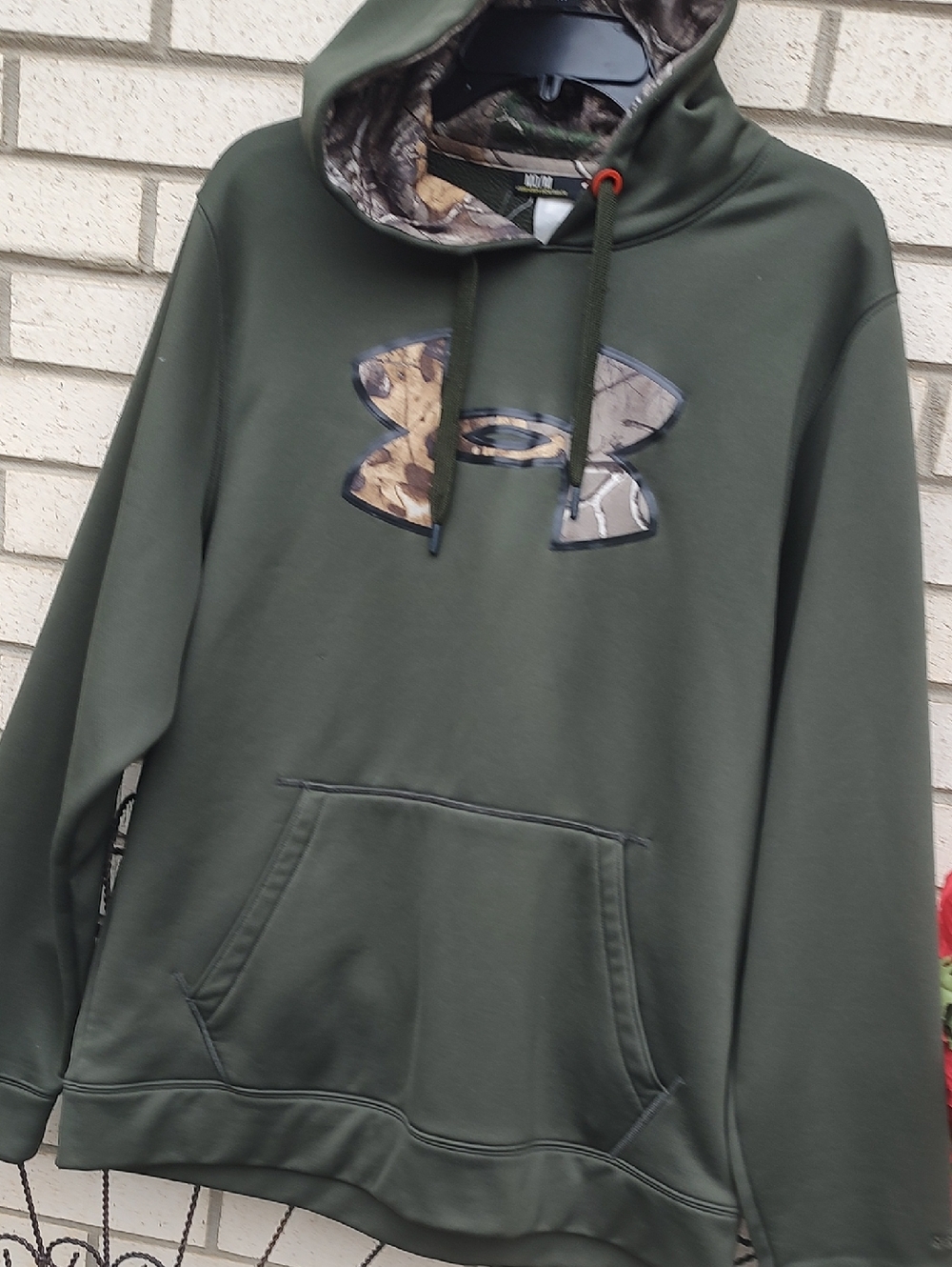 Under Armour// Olive Green Pullover Hoodie - Picture 4 of 9